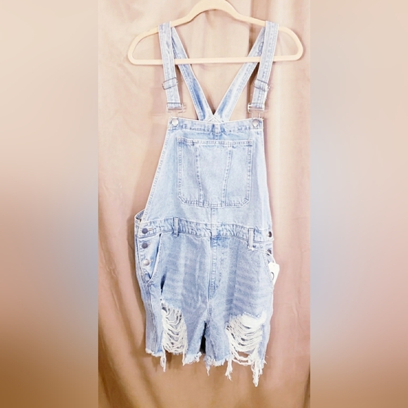 PINK LILY TIMELESS SMILE DISTRESSED OVERALL SHORTS - Picture 13 of 15
